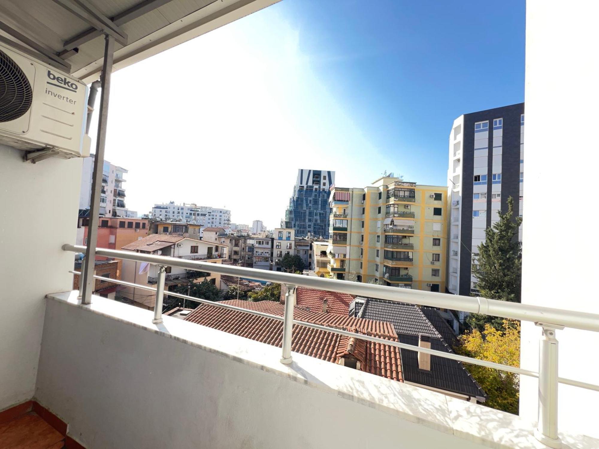 Sunlit House City Center 티라나 외부 사진